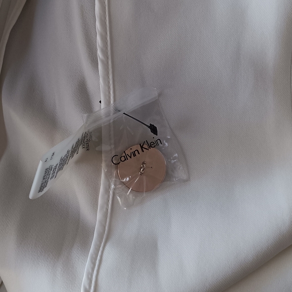 Calvin Klein Off-White Belted Trench Blazer (NWOT) – Size M - Picture 6 of 6